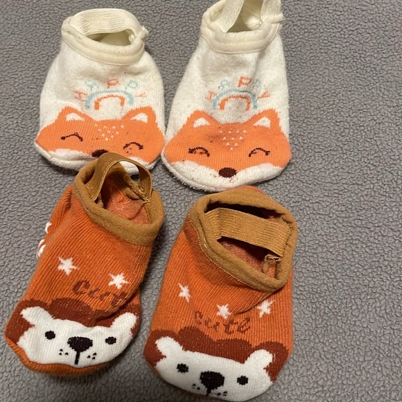 Set of 6 infant 12-36 month slipper socks - Picture 2 of 7